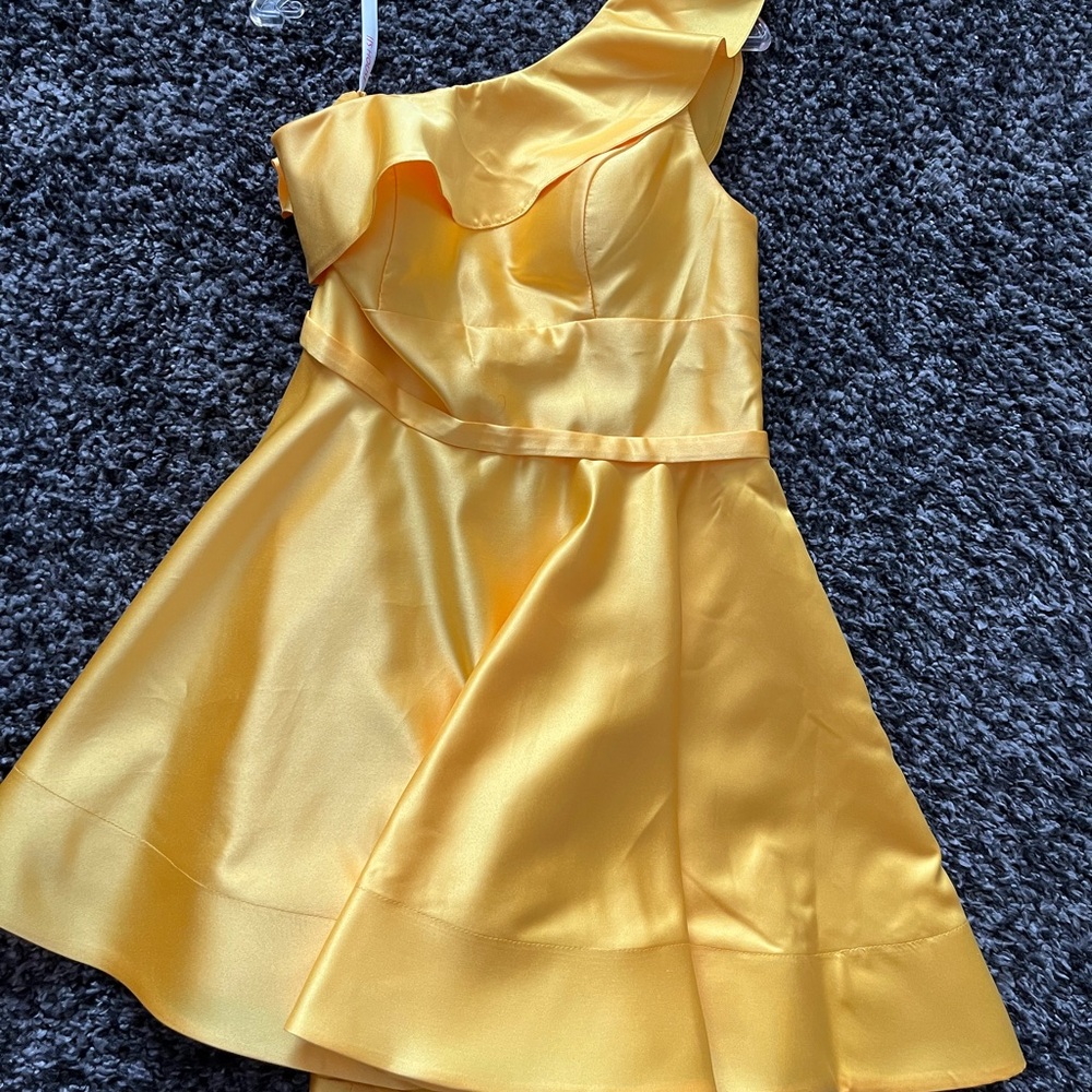 One-Shoulder Yellow Satin cocktail Dress